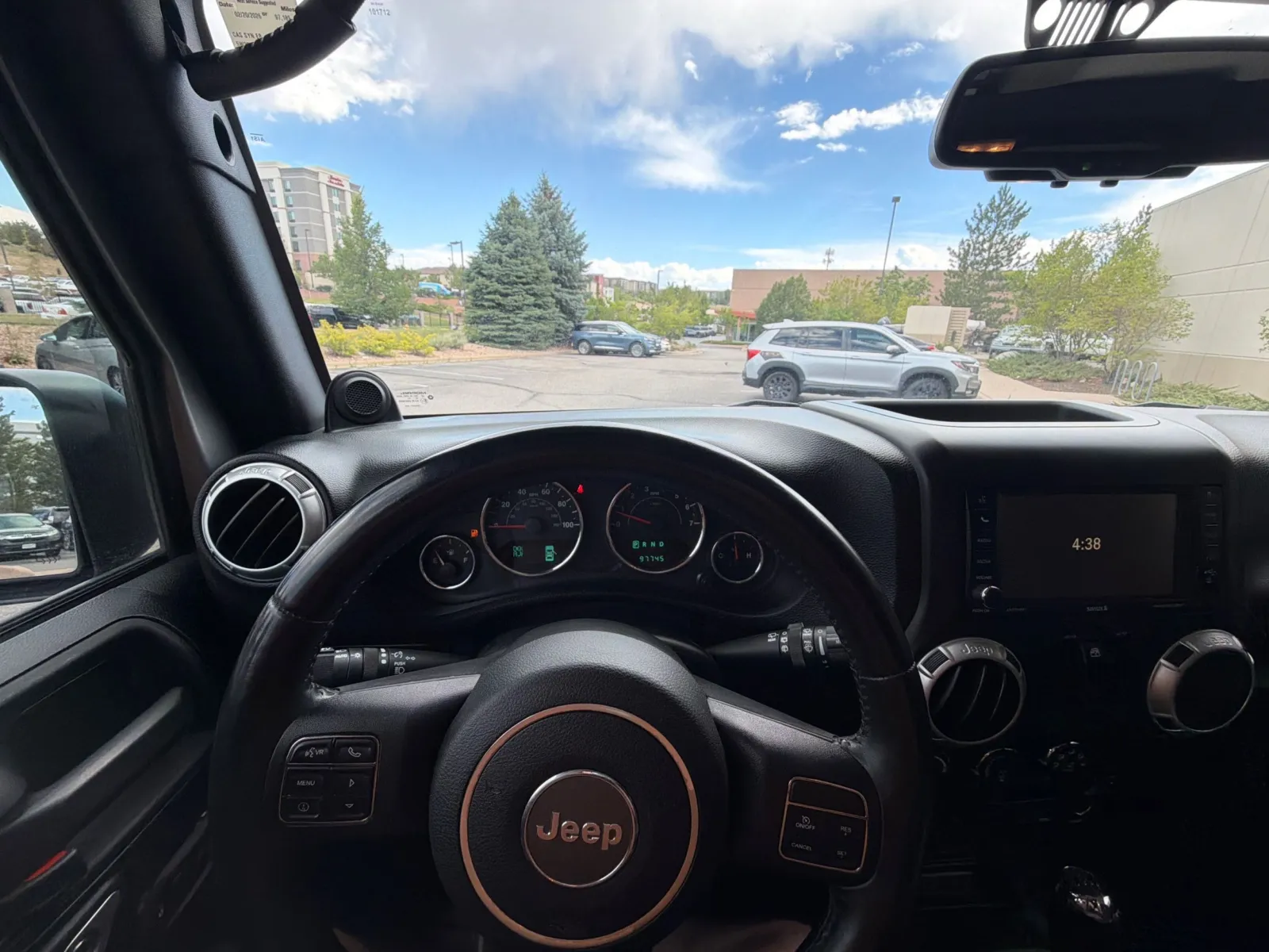 Jeep Wrangler photo 13