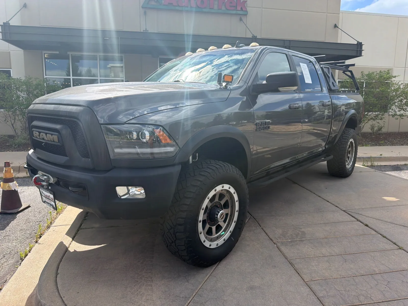 Ram 2500 photo 2