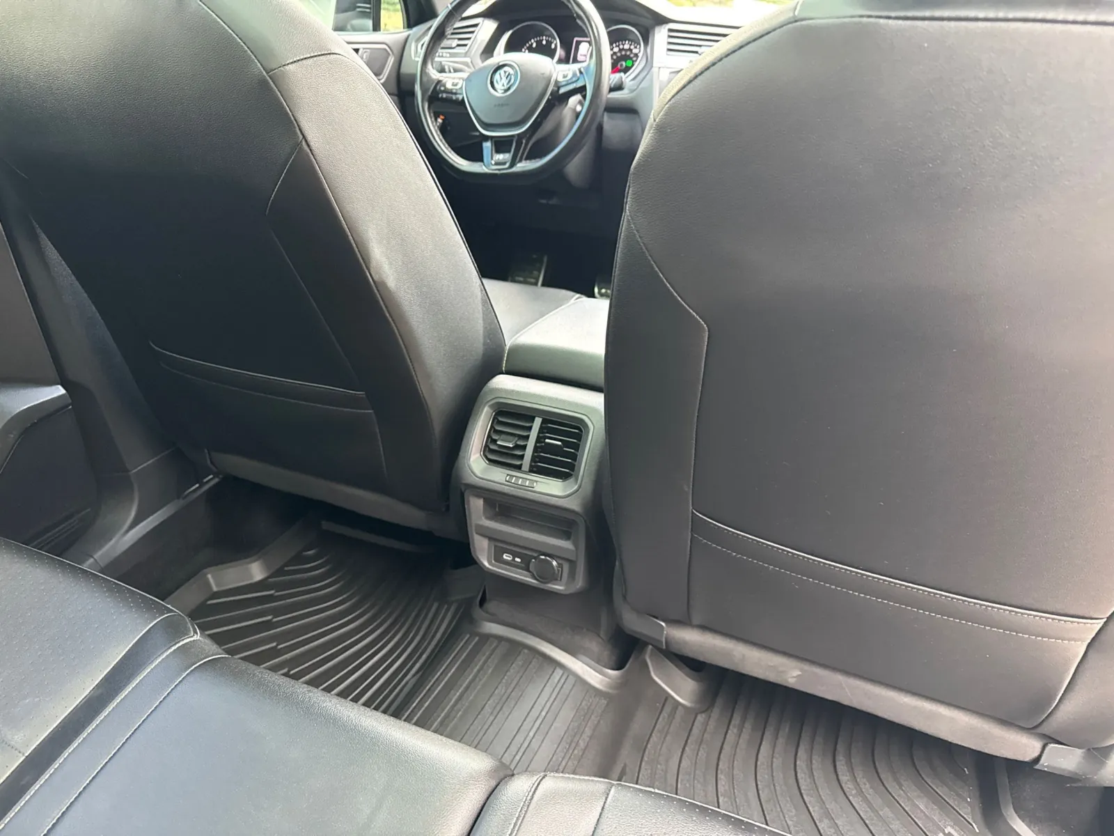 Volkswagen Tiguan photo 21