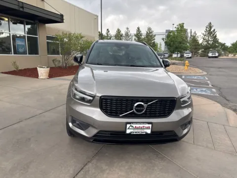 More photos of 2022 Volvo XC40 T5 R-Design at AutoTrek, CO