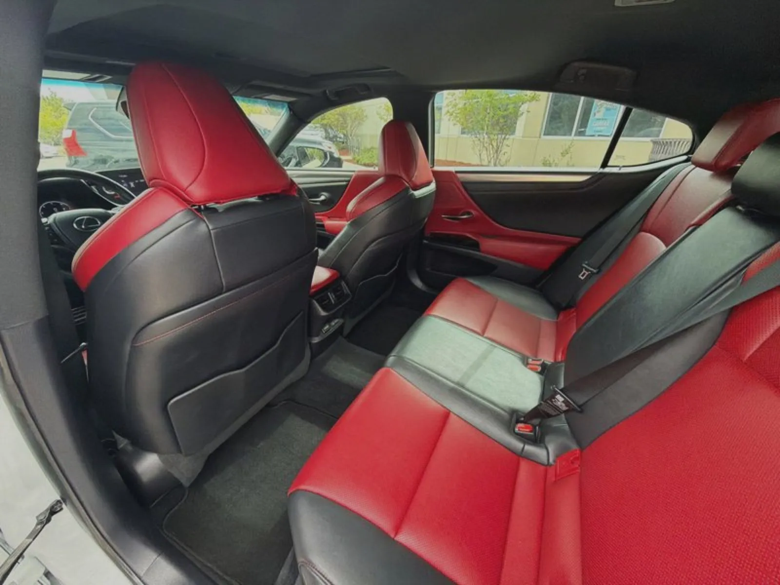 Lexus ES photo 18