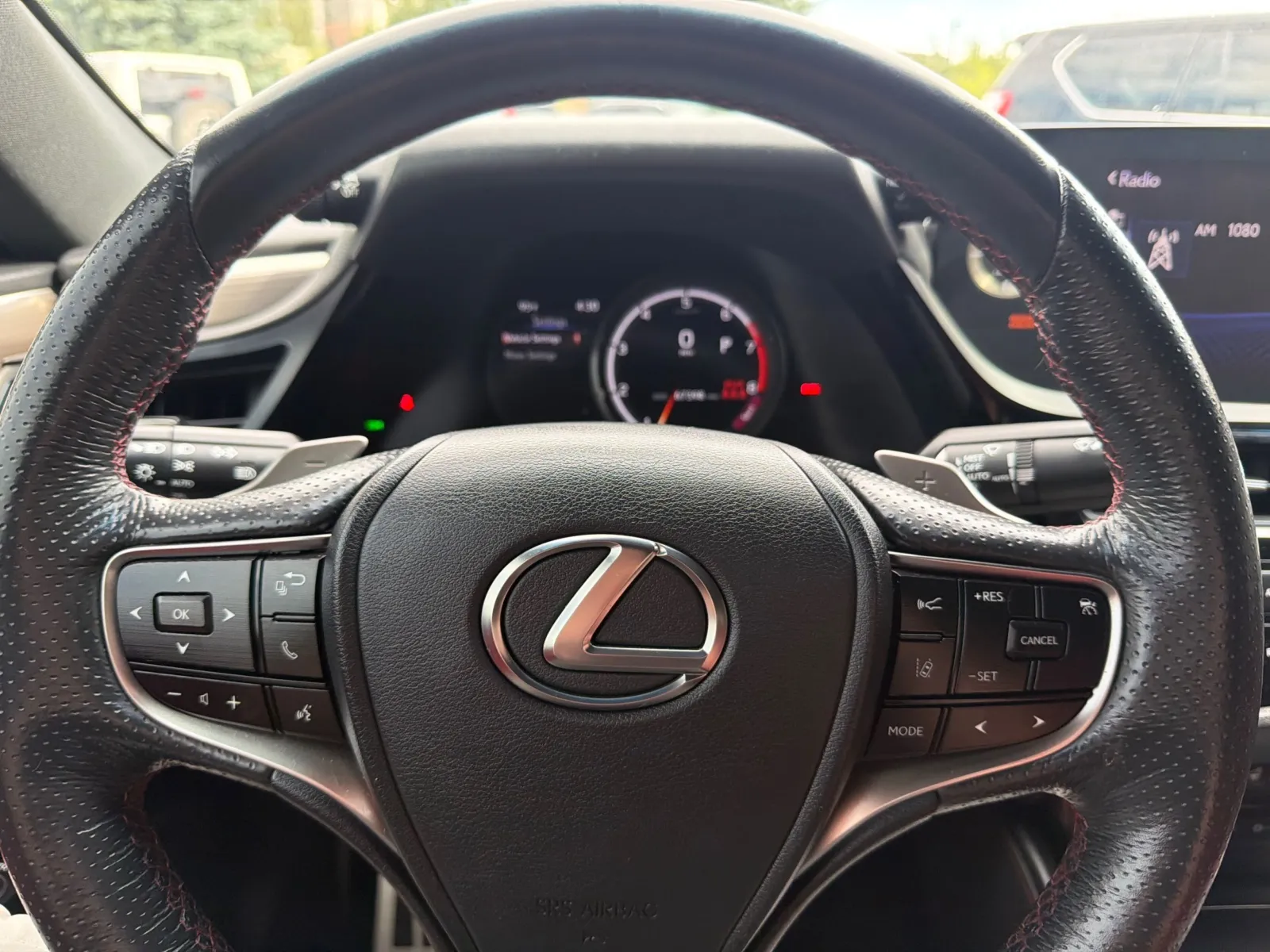 Lexus ES photo 21