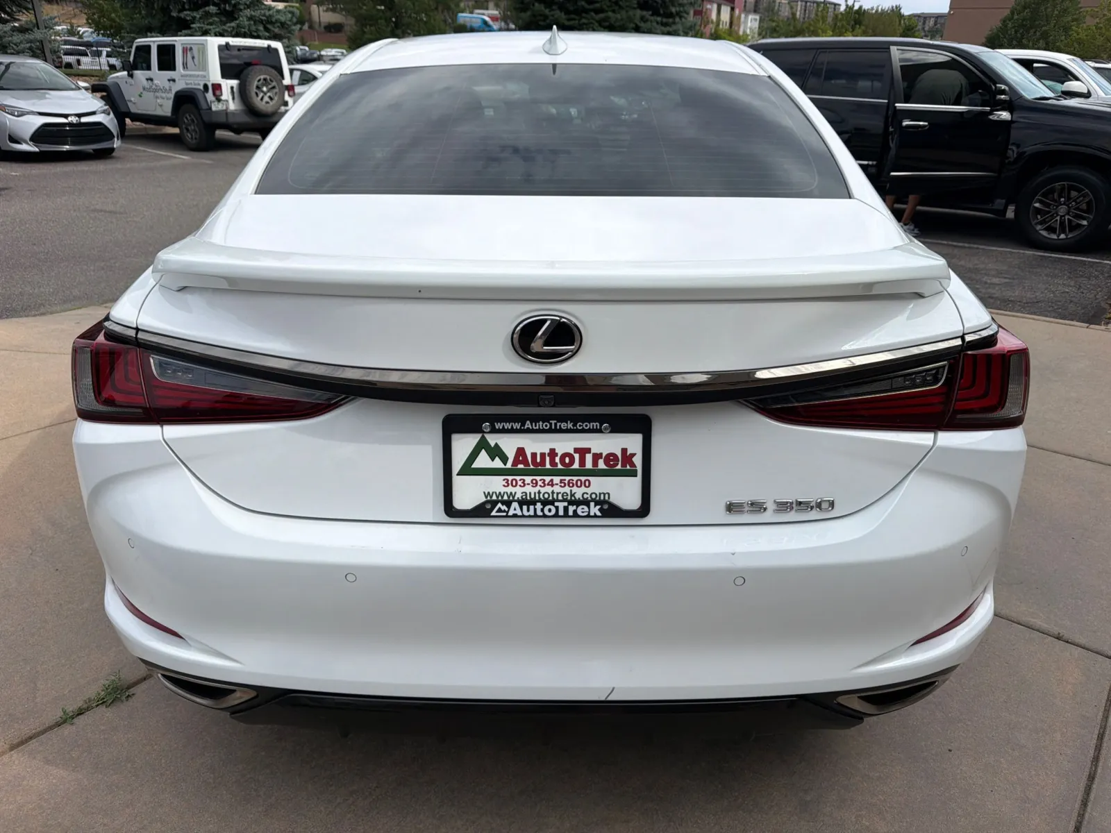 Lexus ES photo 7