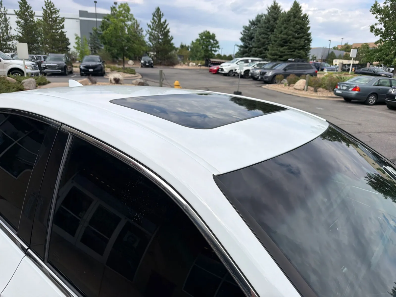Lexus ES photo 14