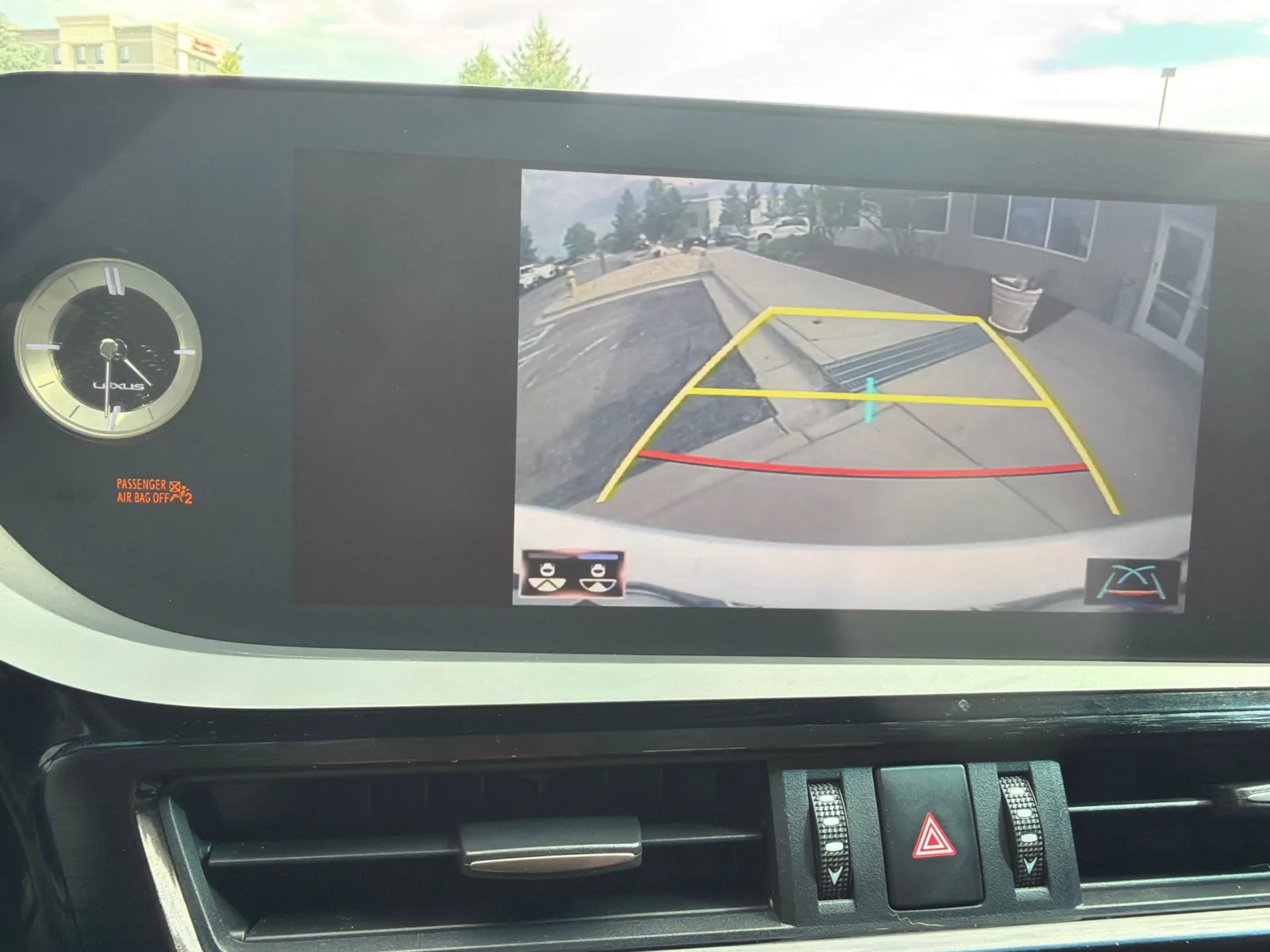 Lexus ES photo 27