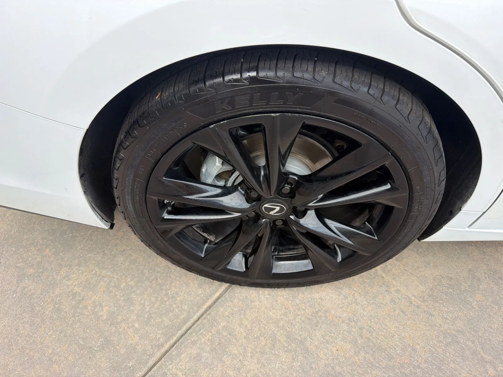 Lexus ES photo 13