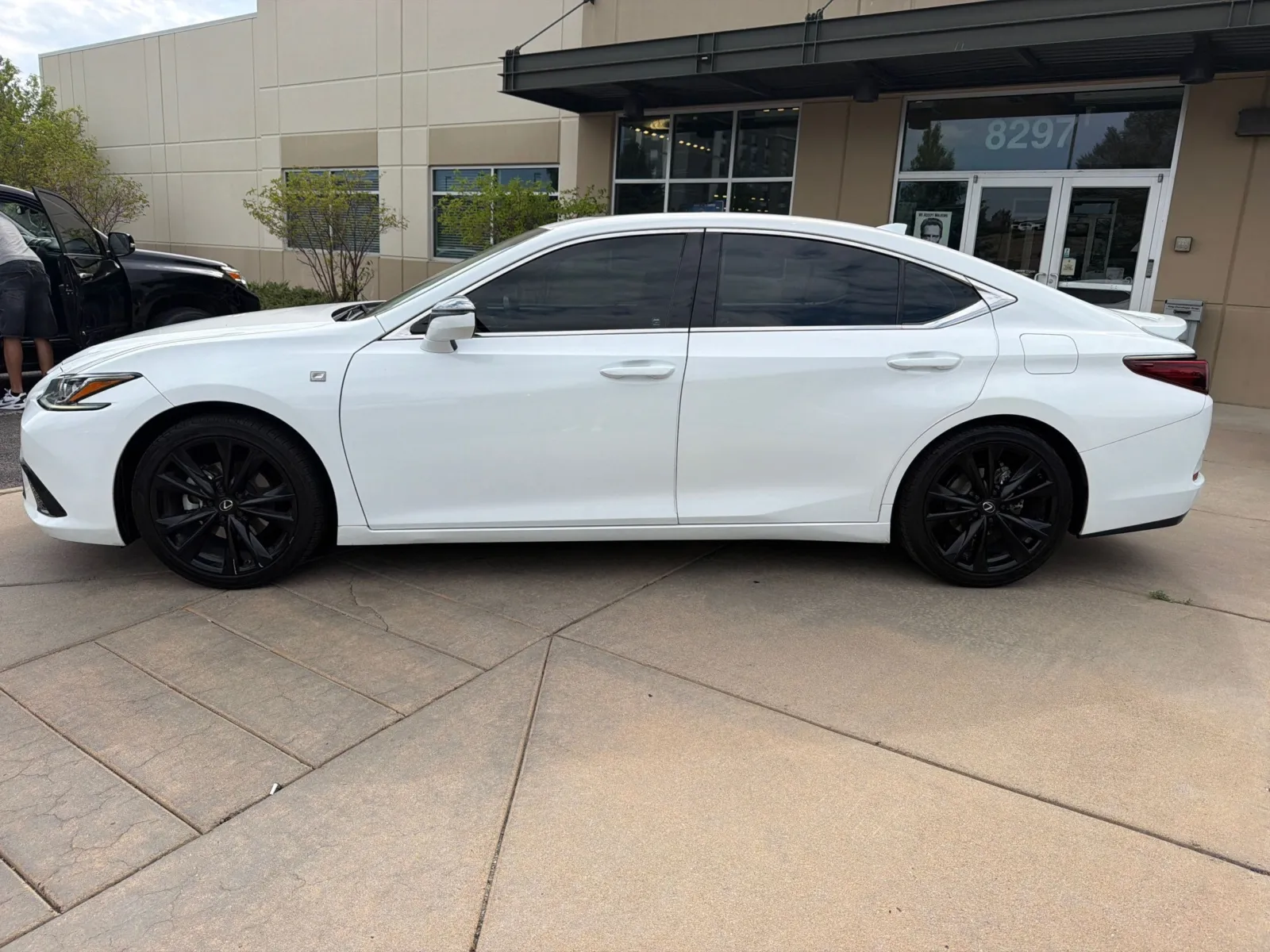 Lexus ES photo 9