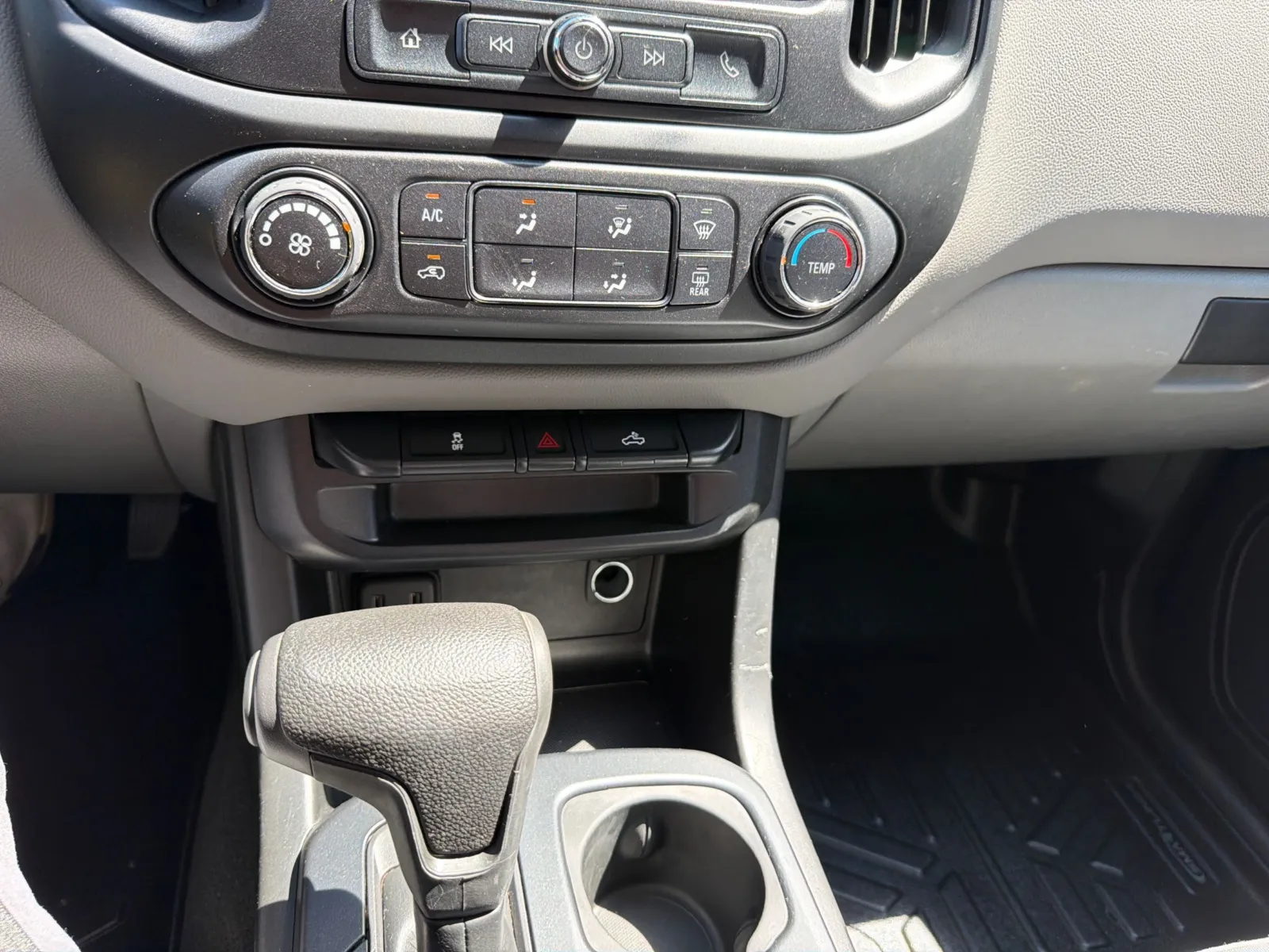 GMC Canyon photo 23