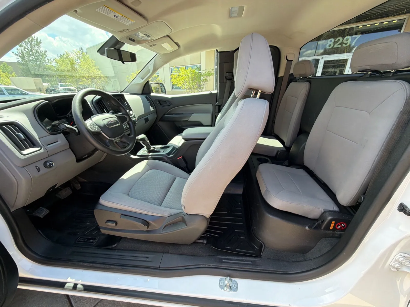 GMC Canyon photo 17