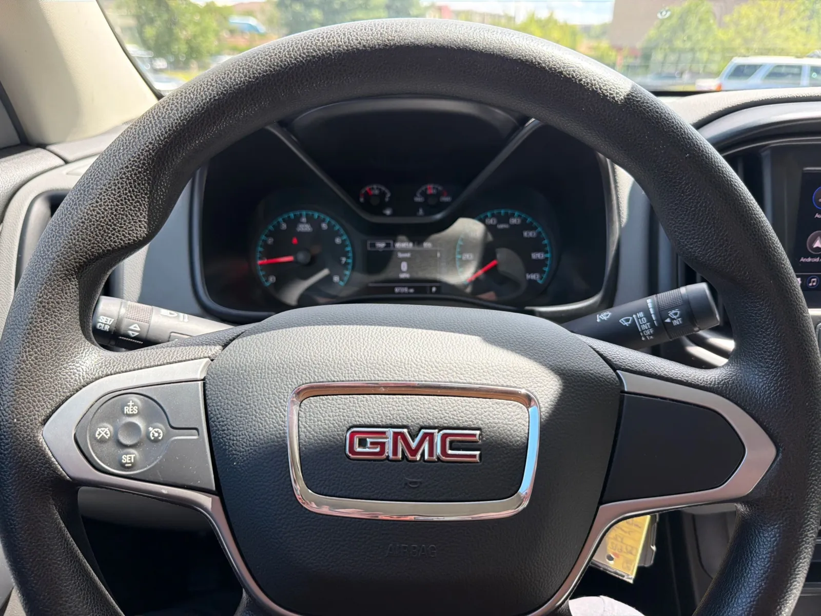 GMC Canyon photo 21