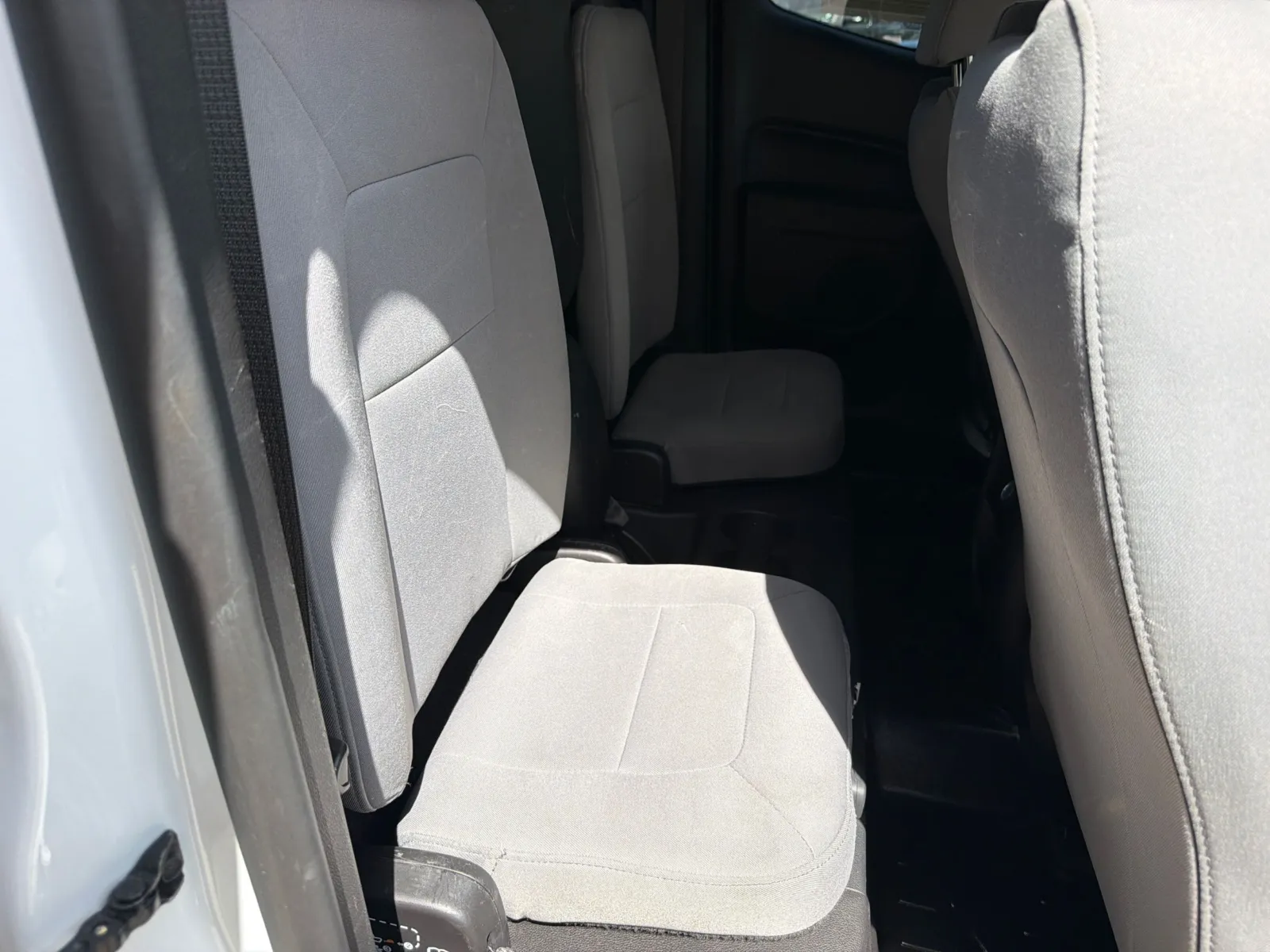 GMC Canyon photo 16