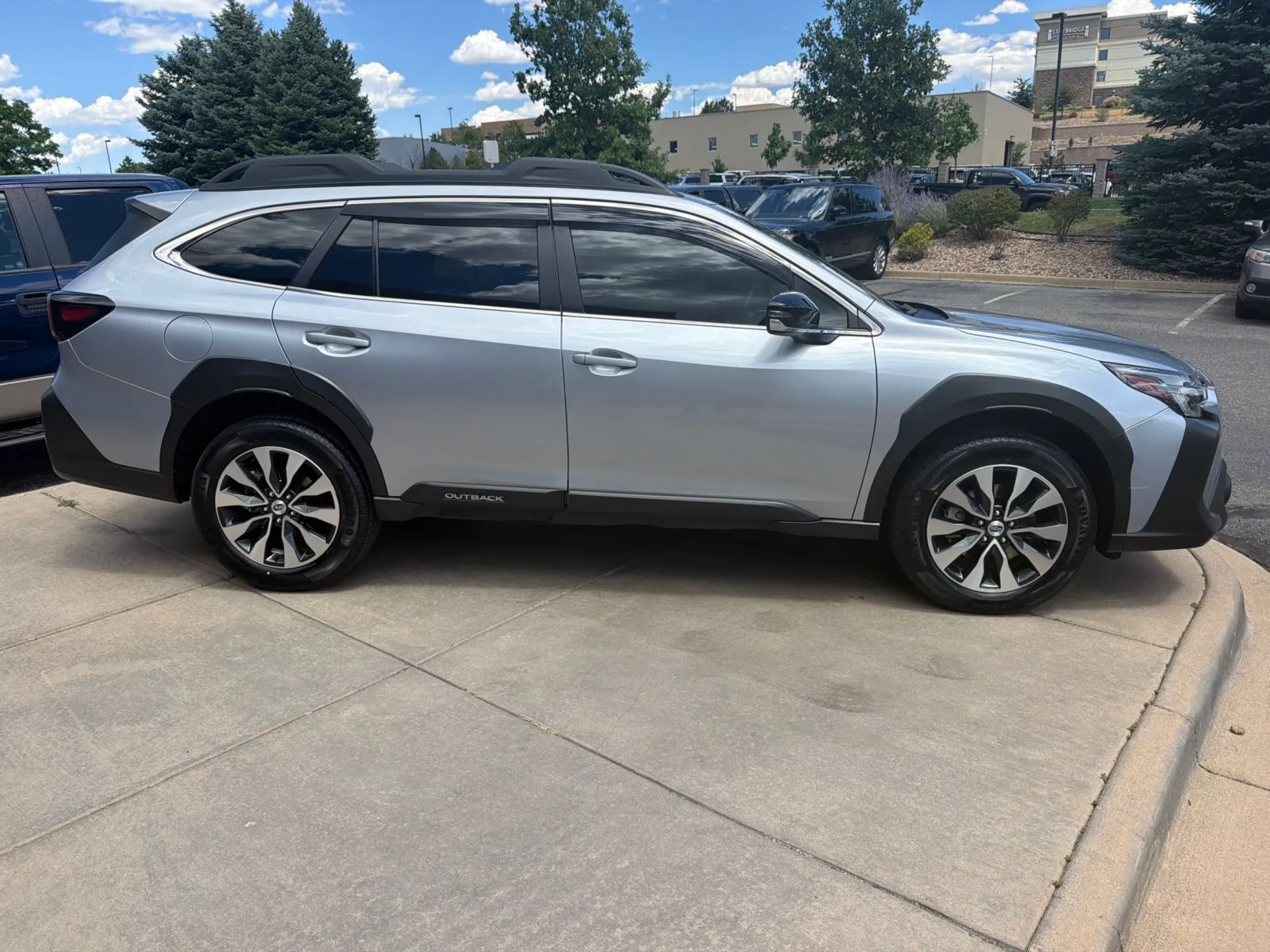 Subaru Outback photo 5