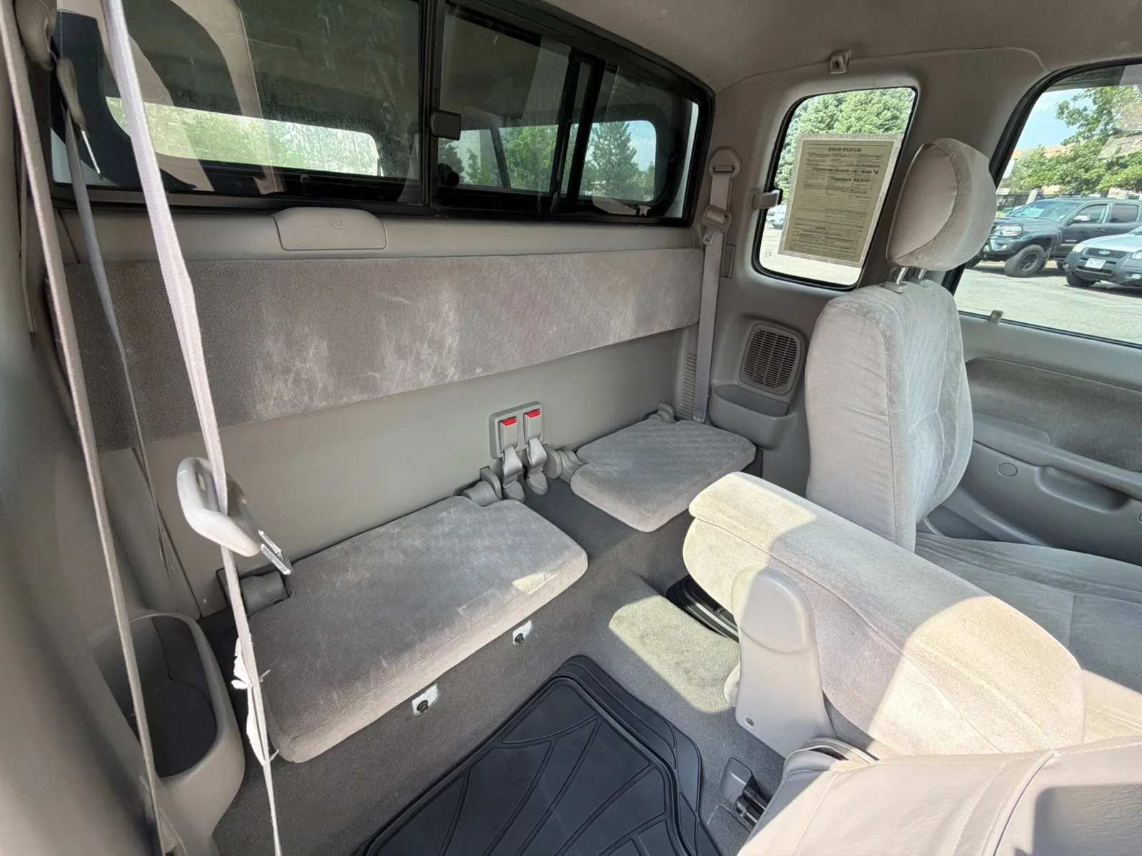 Toyota Tacoma photo 16