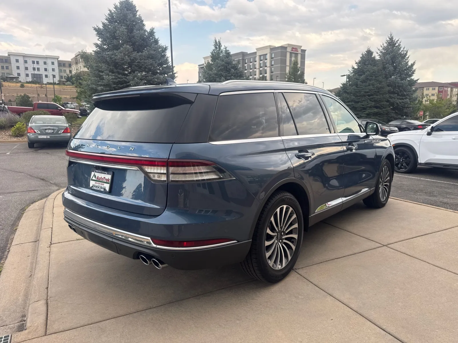 Lincoln Aviator photo 7