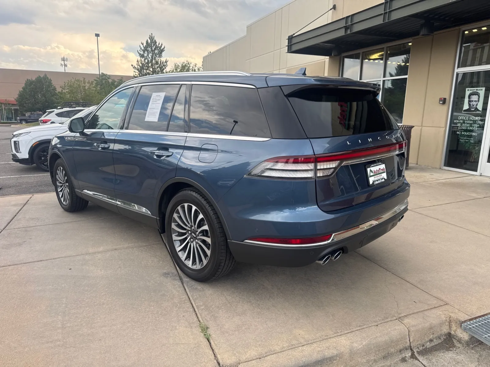 Lincoln Aviator photo 13