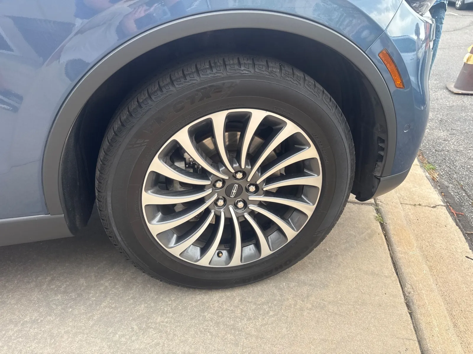 Lincoln Aviator photo 22