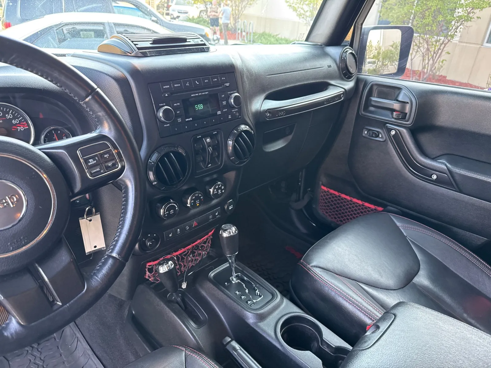 Jeep Wrangler JK photo 26