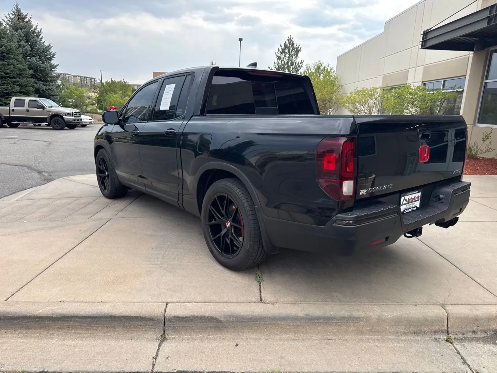 Honda Ridgeline photo 8