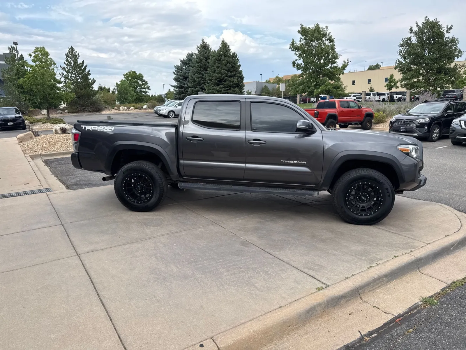 Toyota Tacoma photo 5