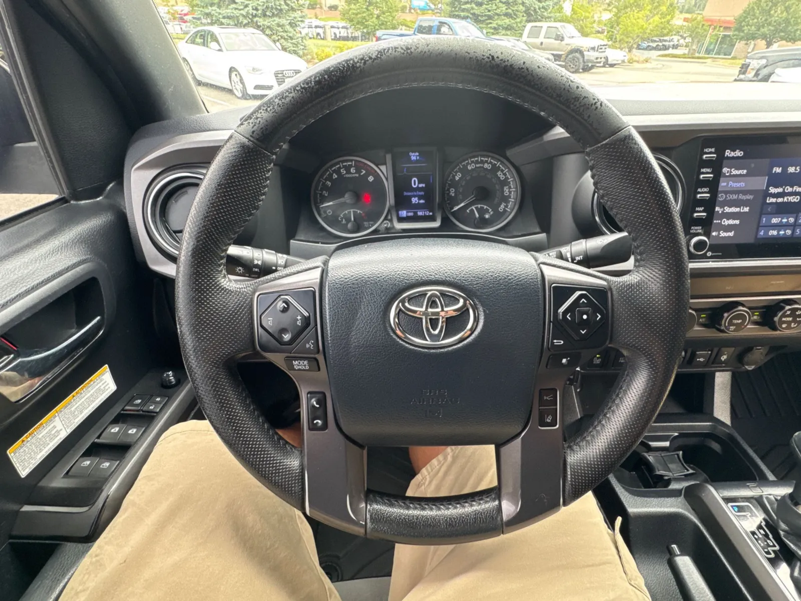 Toyota Tacoma photo 28