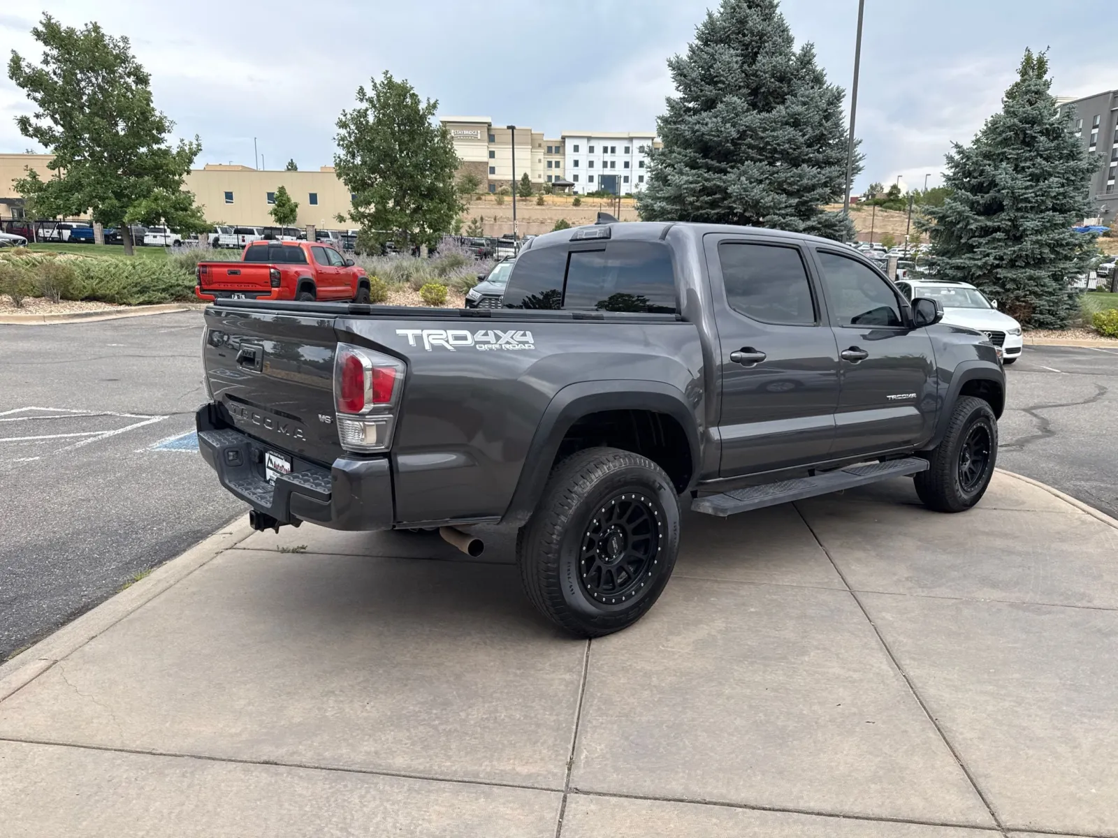 Toyota Tacoma photo 6