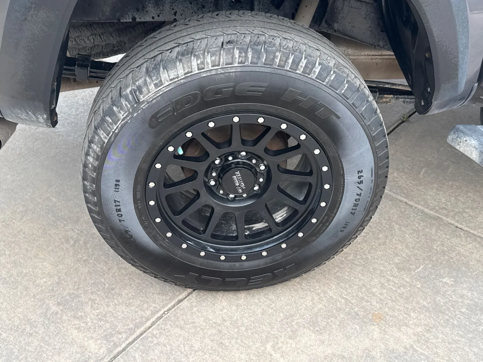Toyota Tacoma photo 13