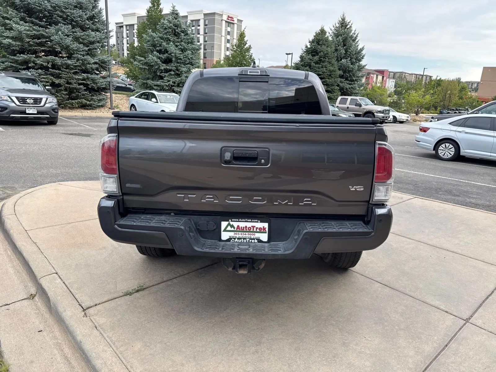 Toyota Tacoma photo 7