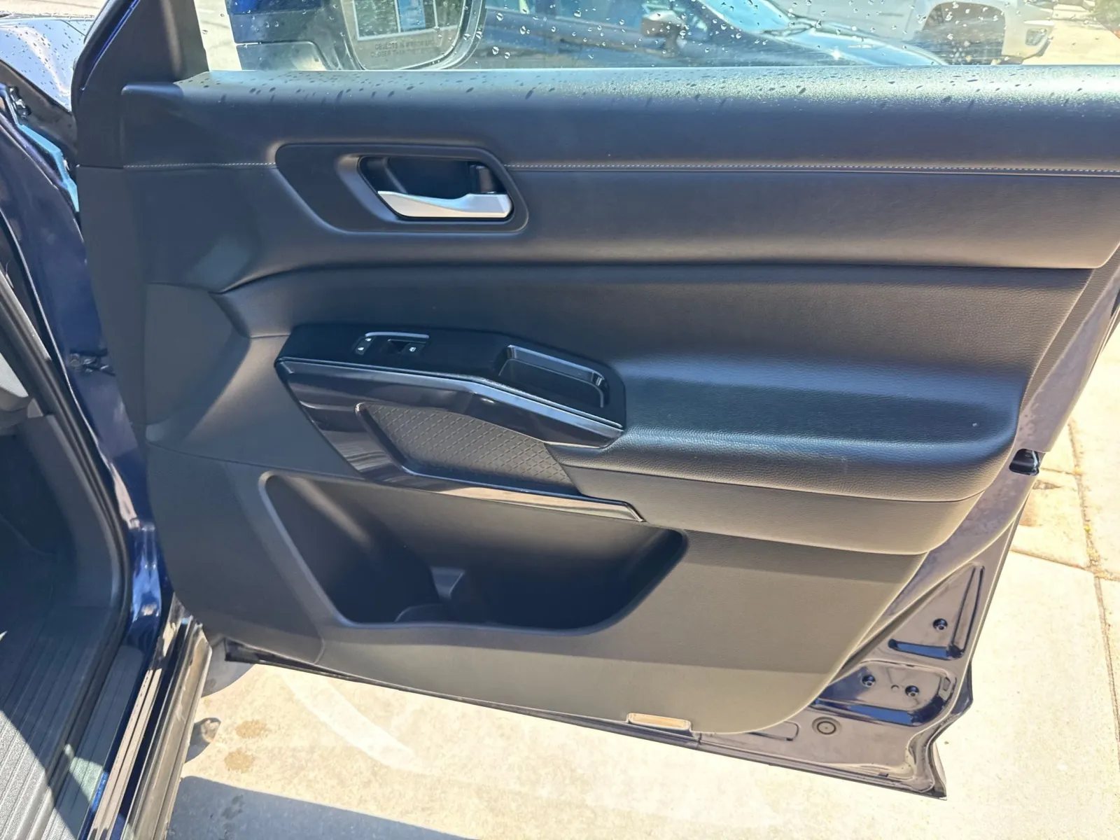 Nissan Pathfinder photo 14