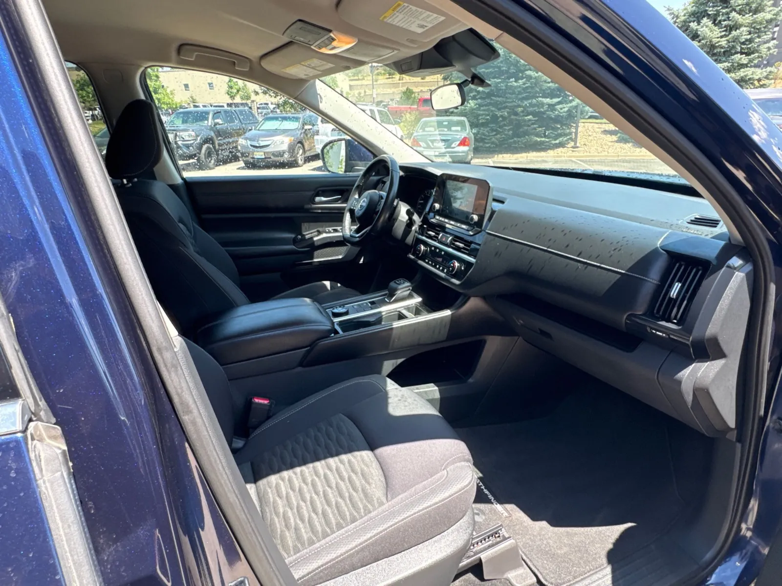 Nissan Pathfinder photo 15