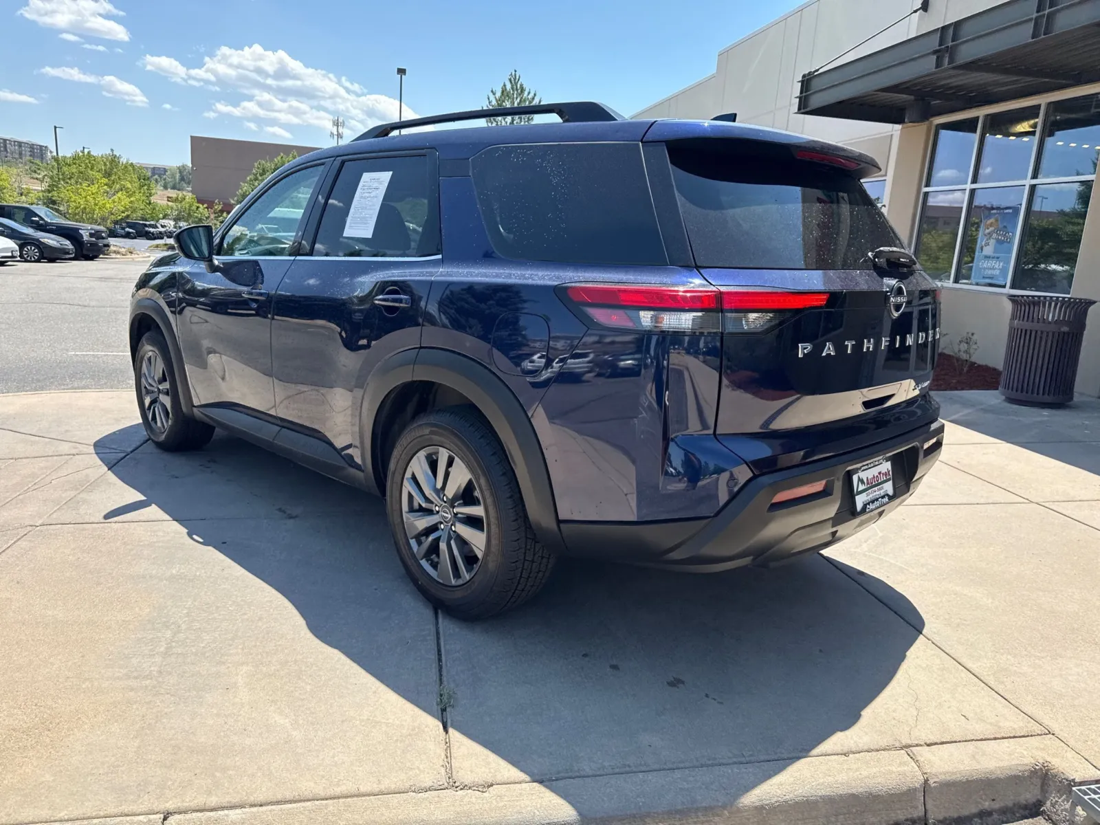 Nissan Pathfinder photo 8