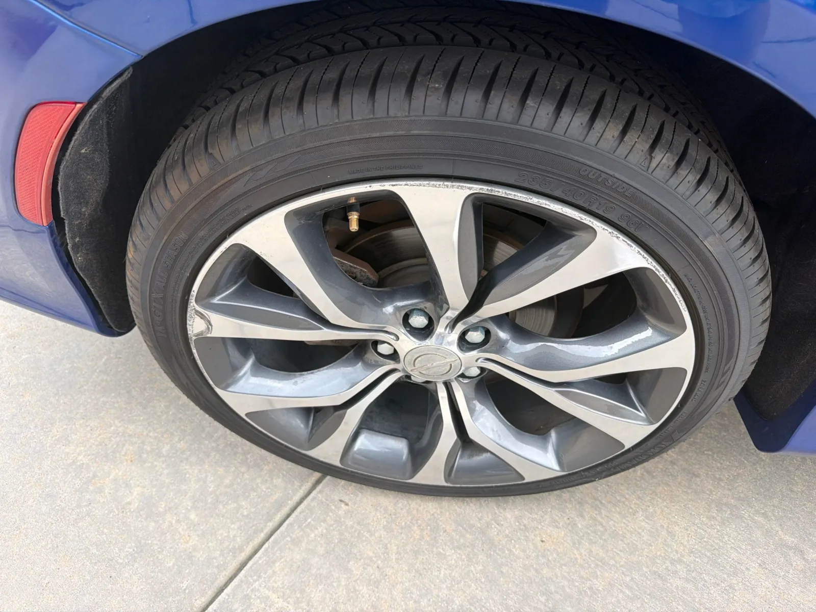 Chrysler 200 photo 13