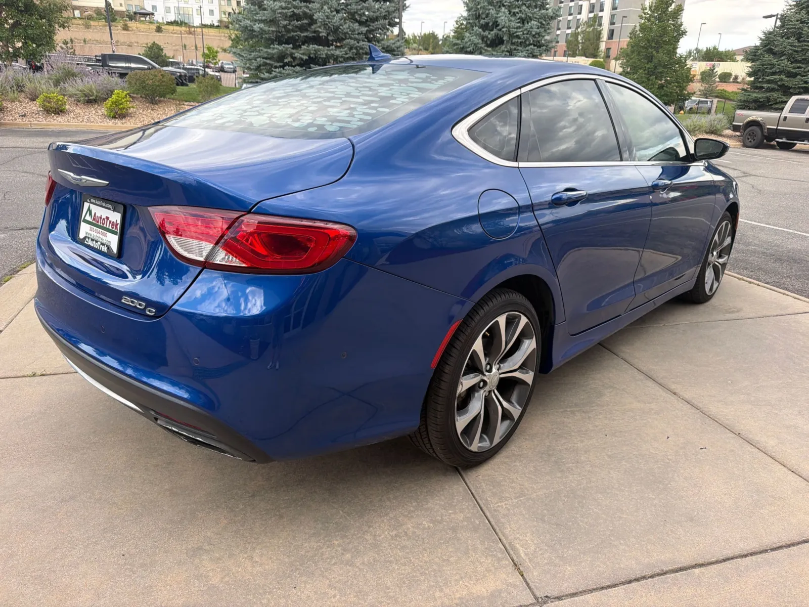 Chrysler 200 photo 6