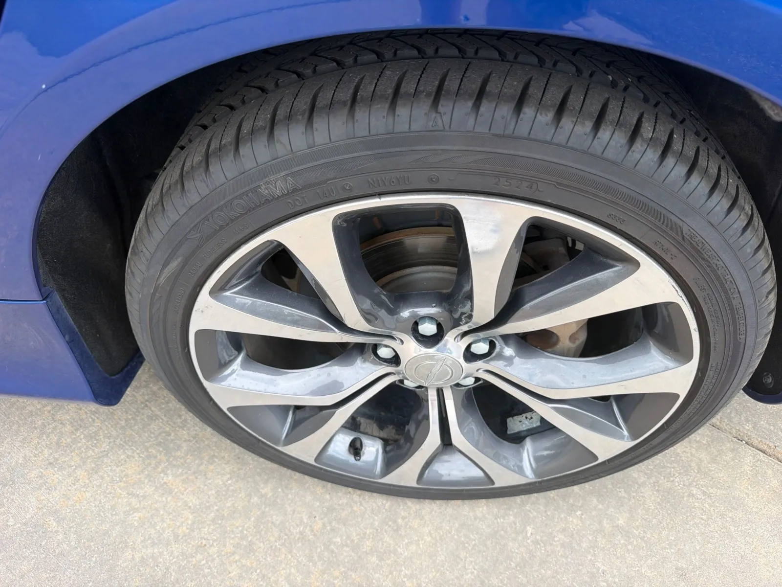 Chrysler 200 photo 10