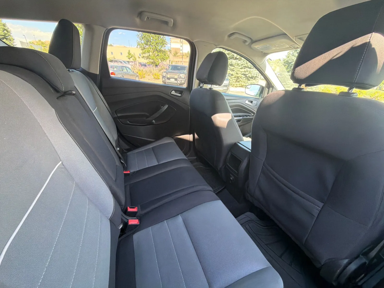 Ford Escape photo 14