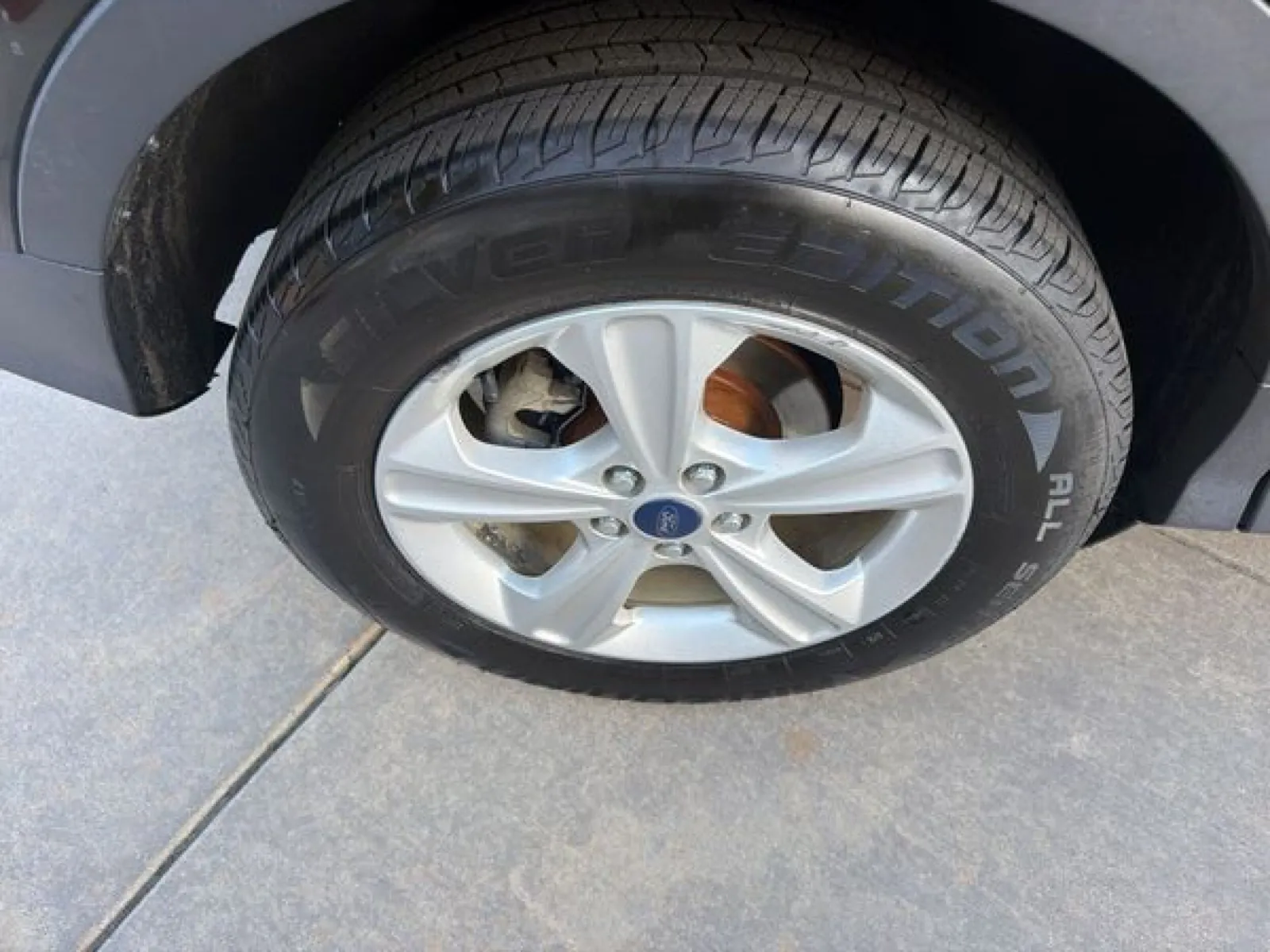 Ford Escape photo 11