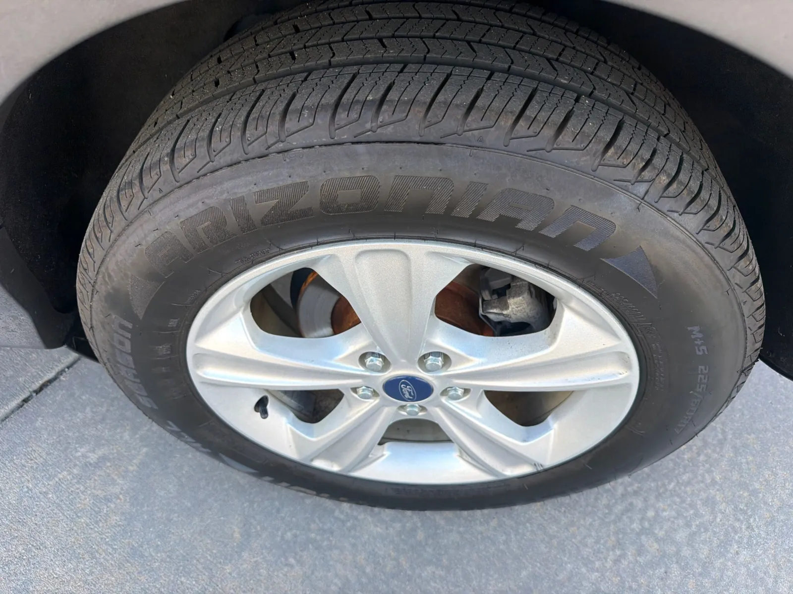 Ford Escape photo 10
