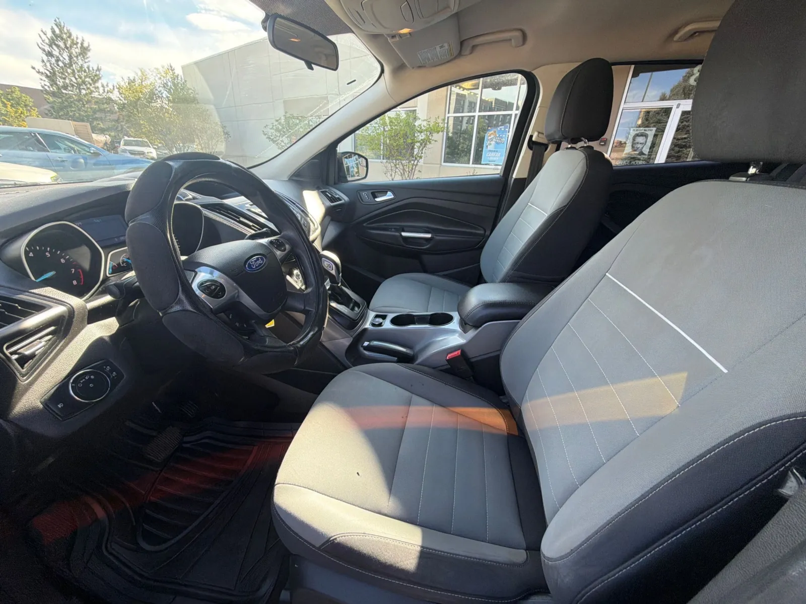 Ford Escape photo 12