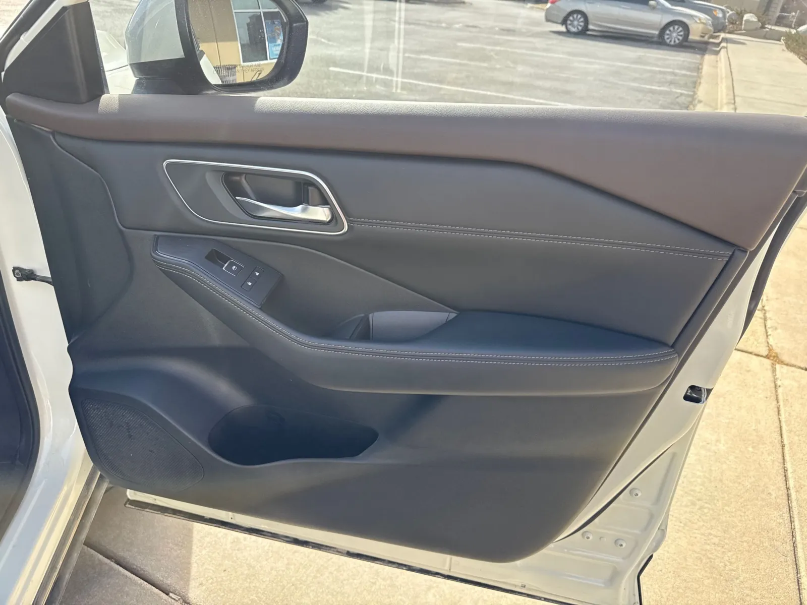 2023 Nissan Rogue Platinum - Photo 11