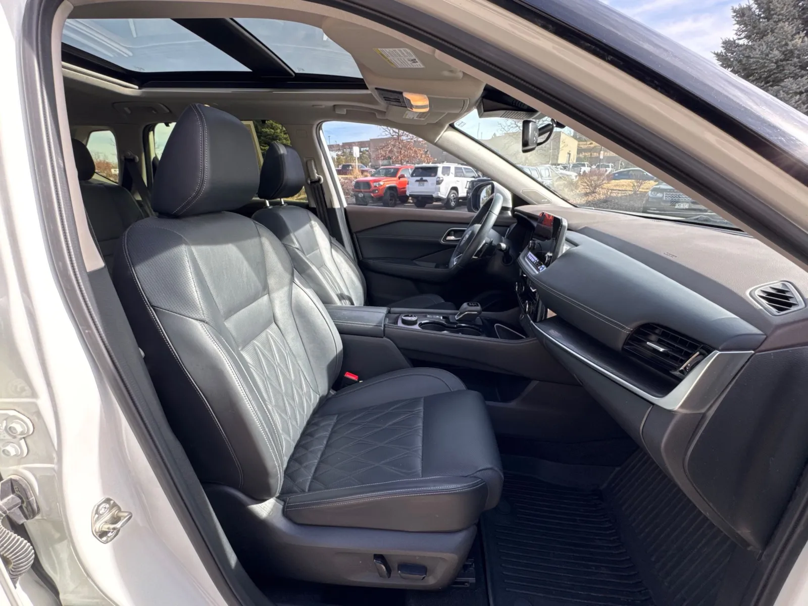 2023 Nissan Rogue Platinum - Photo 13
