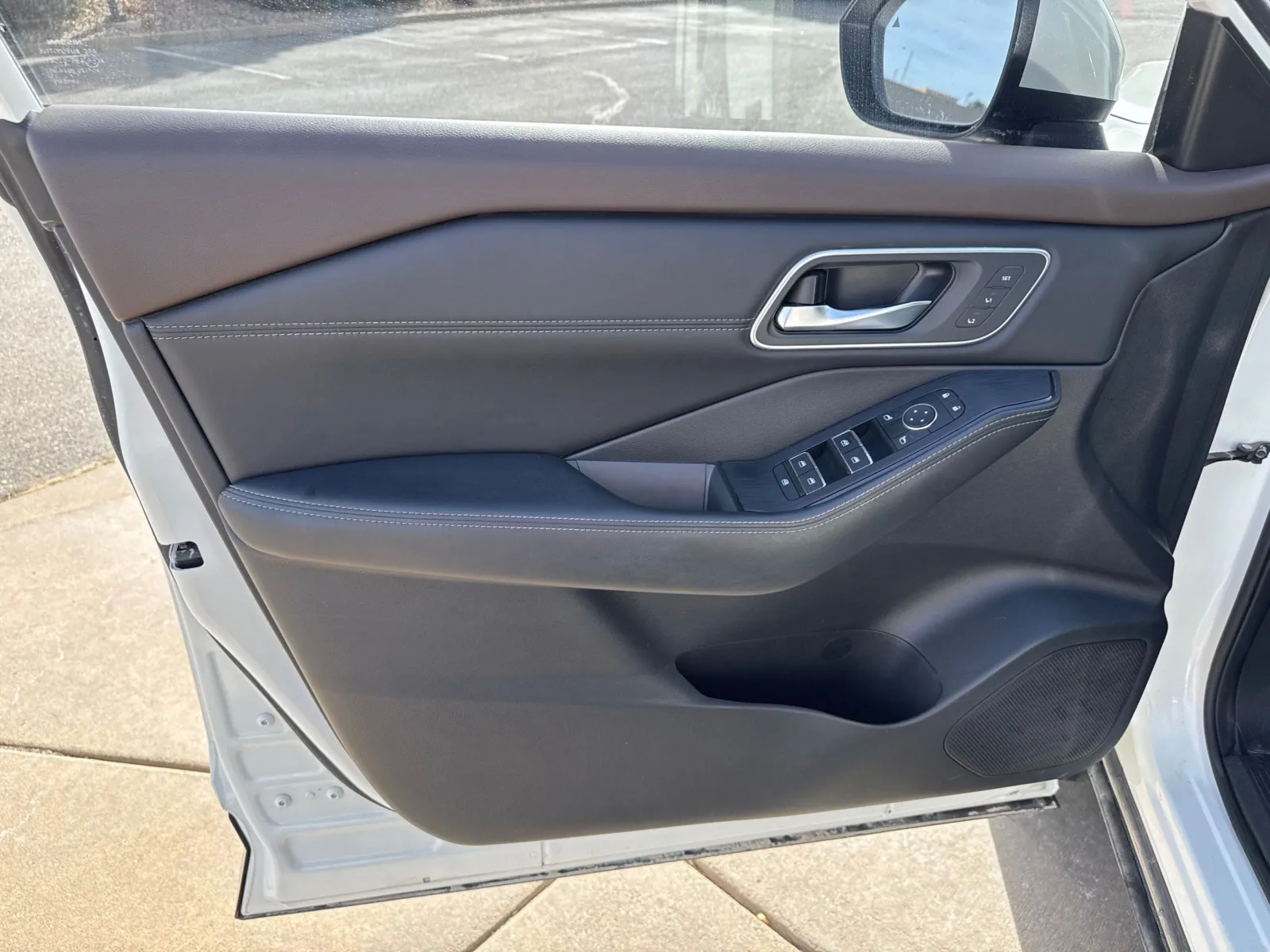 2023 Nissan Rogue Platinum - Photo 23