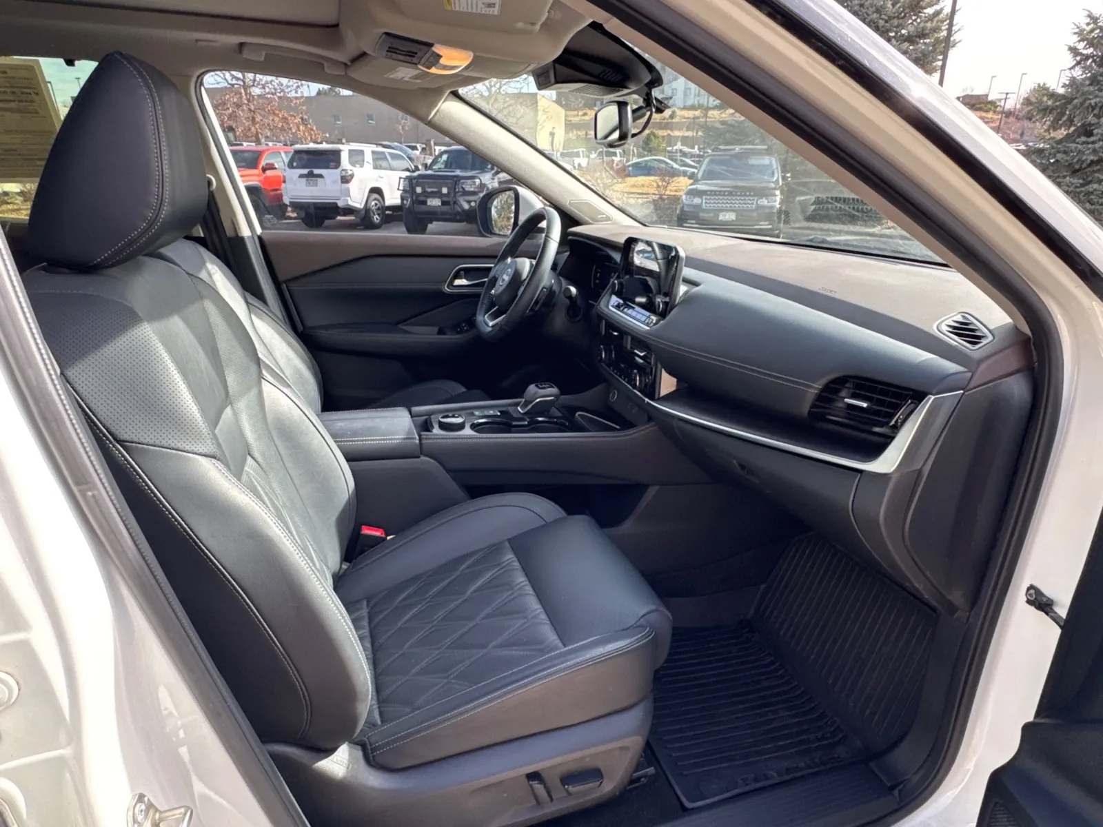 2023 Nissan Rogue Platinum - Photo 12