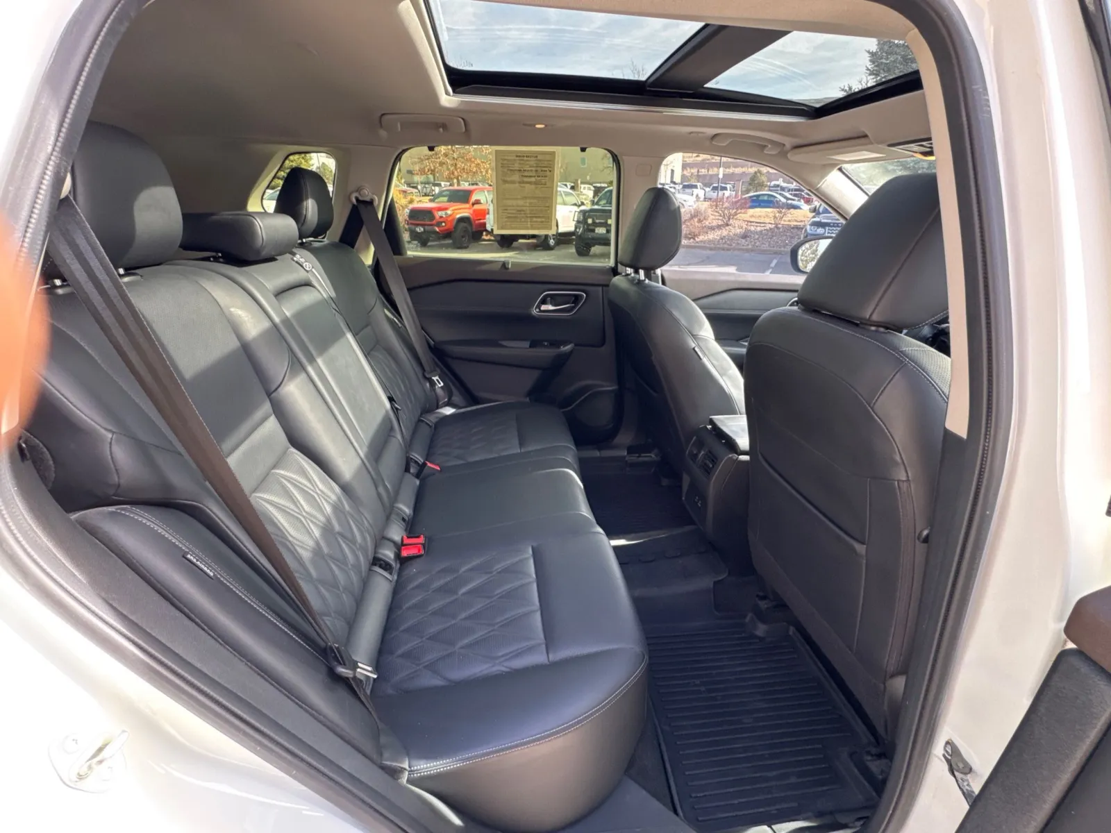 2023 Nissan Rogue Platinum - Photo 17