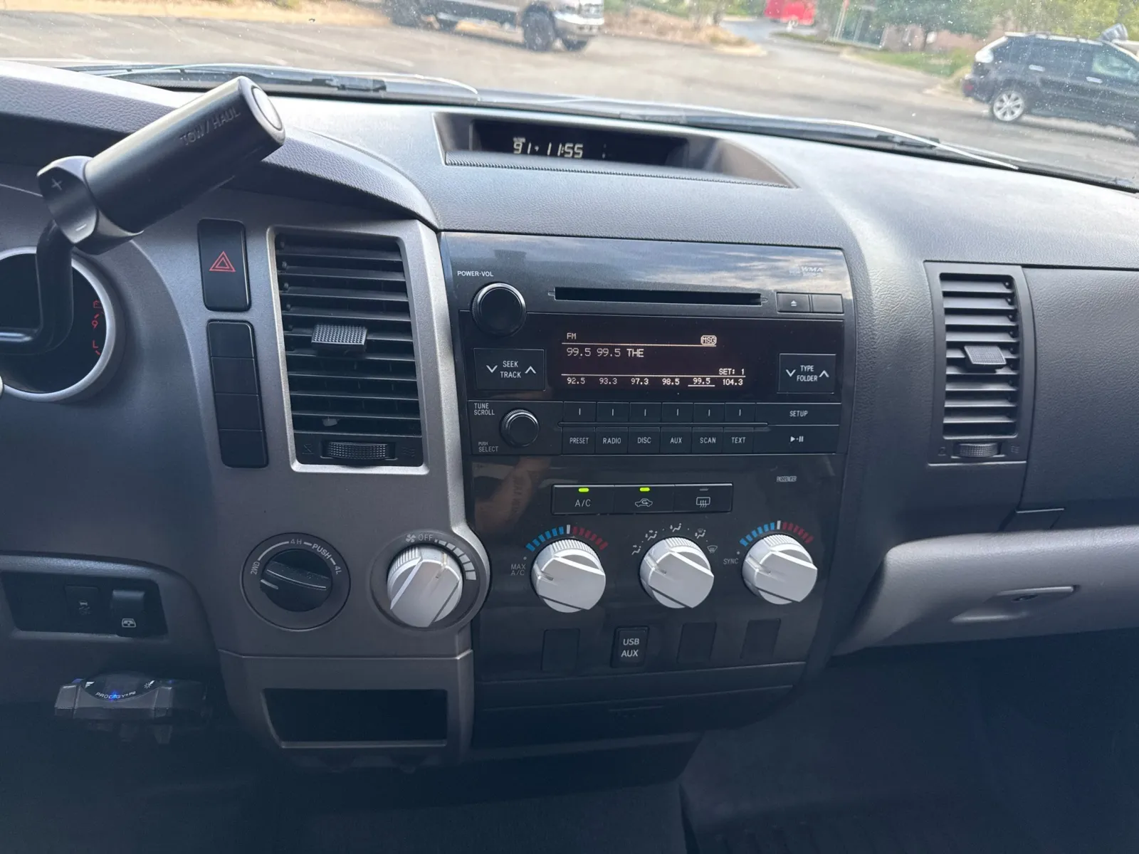 Toyota Tundra photo 23