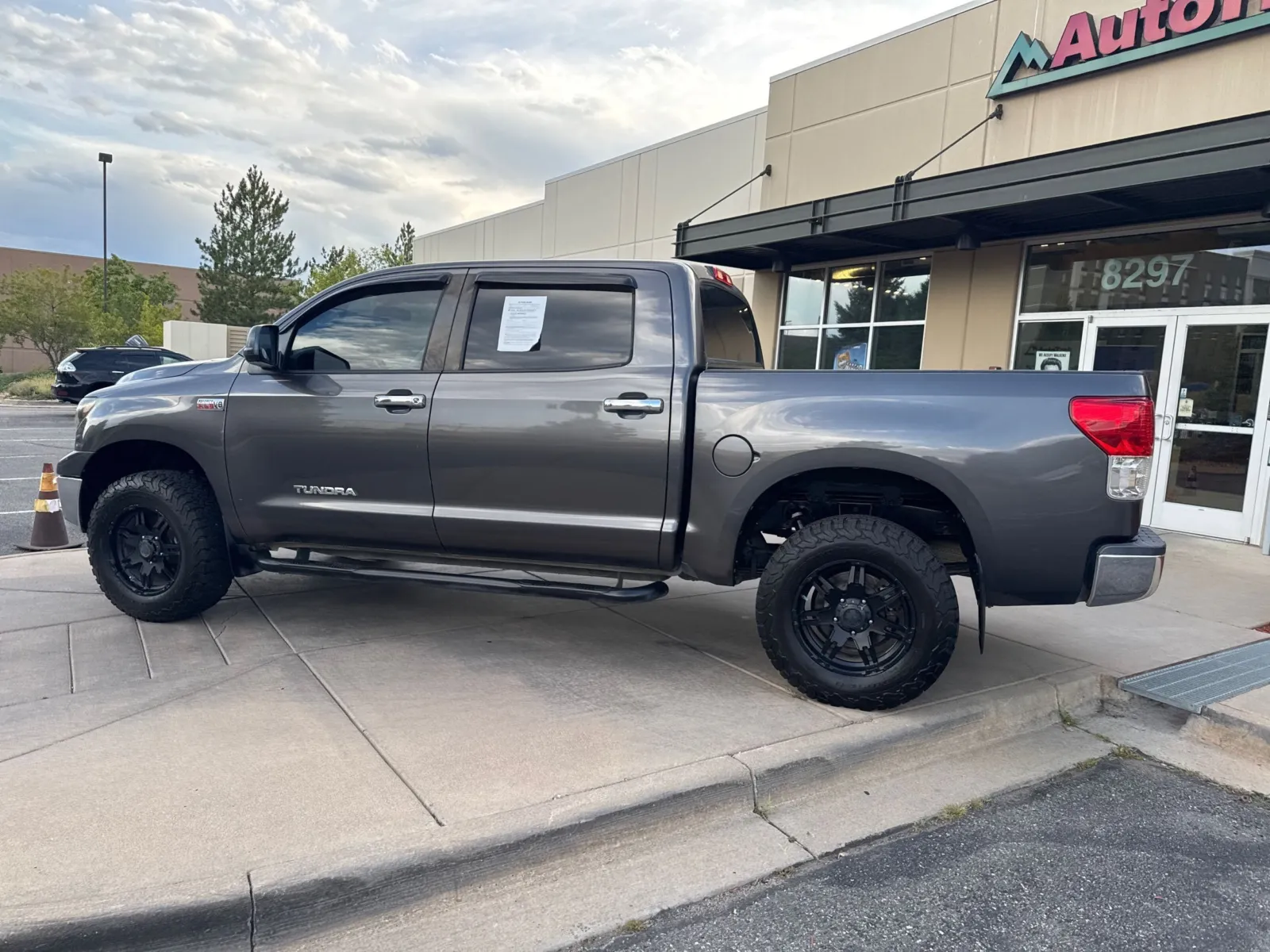 Toyota Tundra photo 10