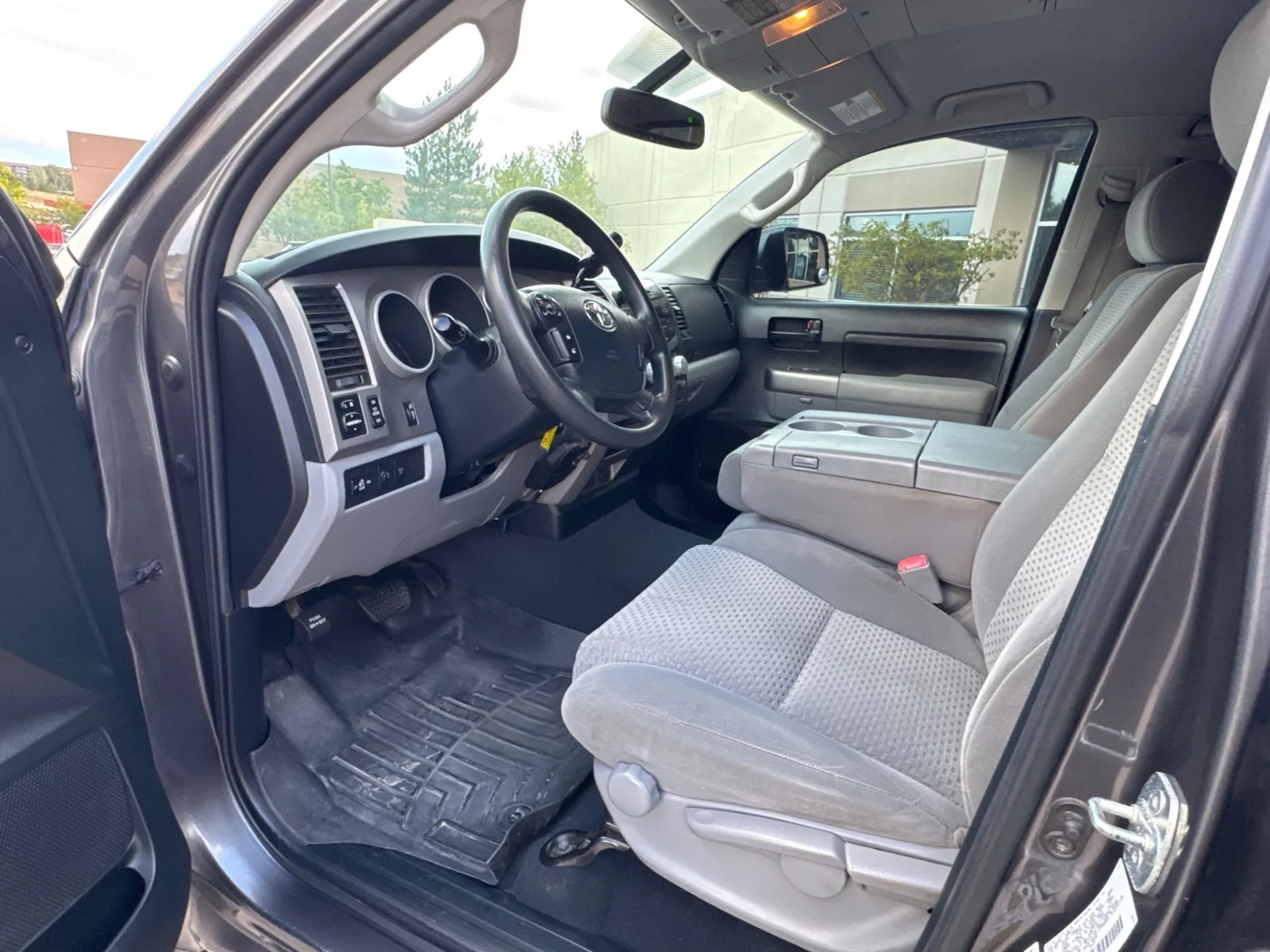 Toyota Tundra photo 19
