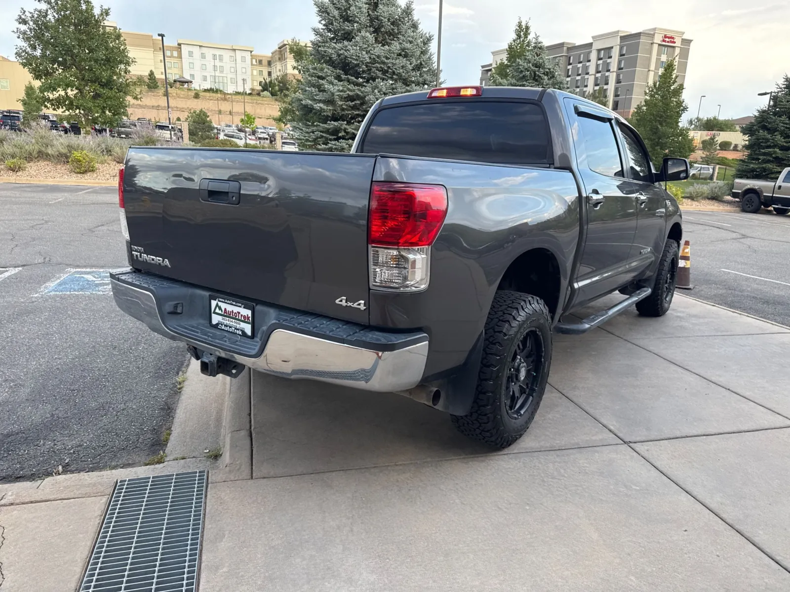 Toyota Tundra photo 7