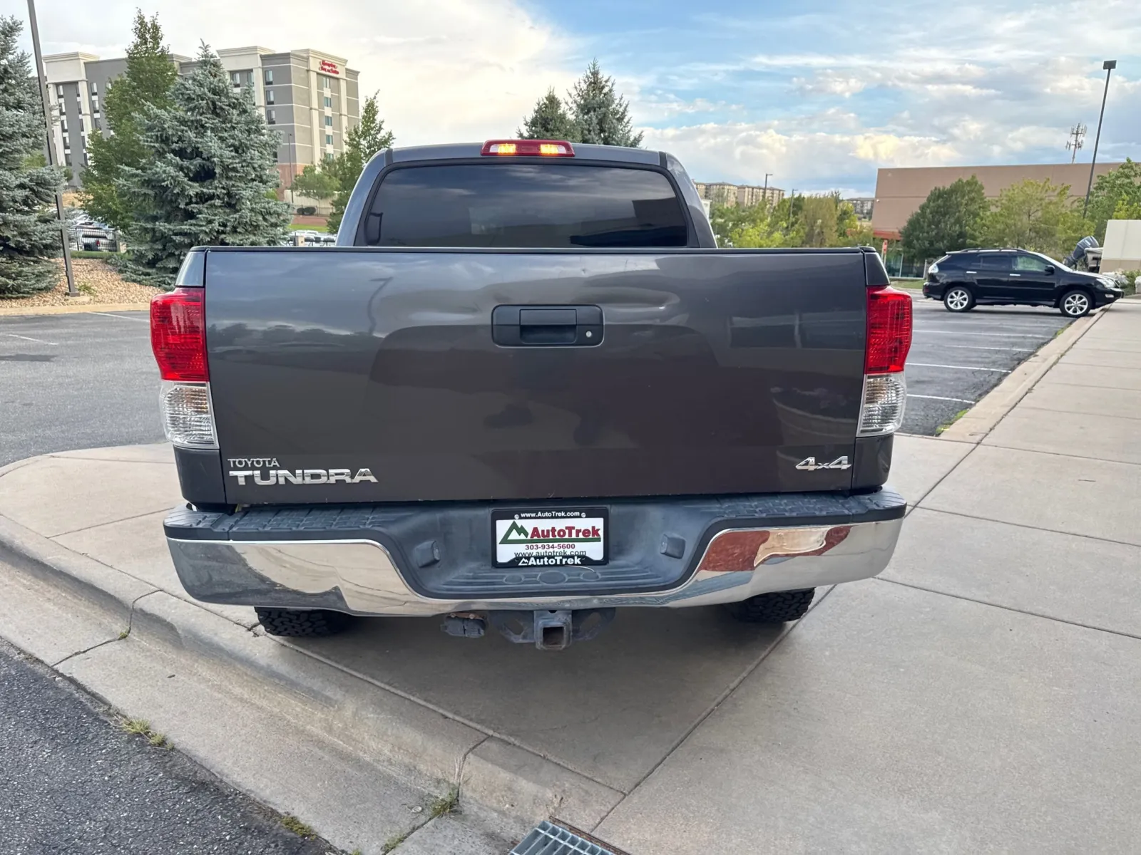 Toyota Tundra photo 8