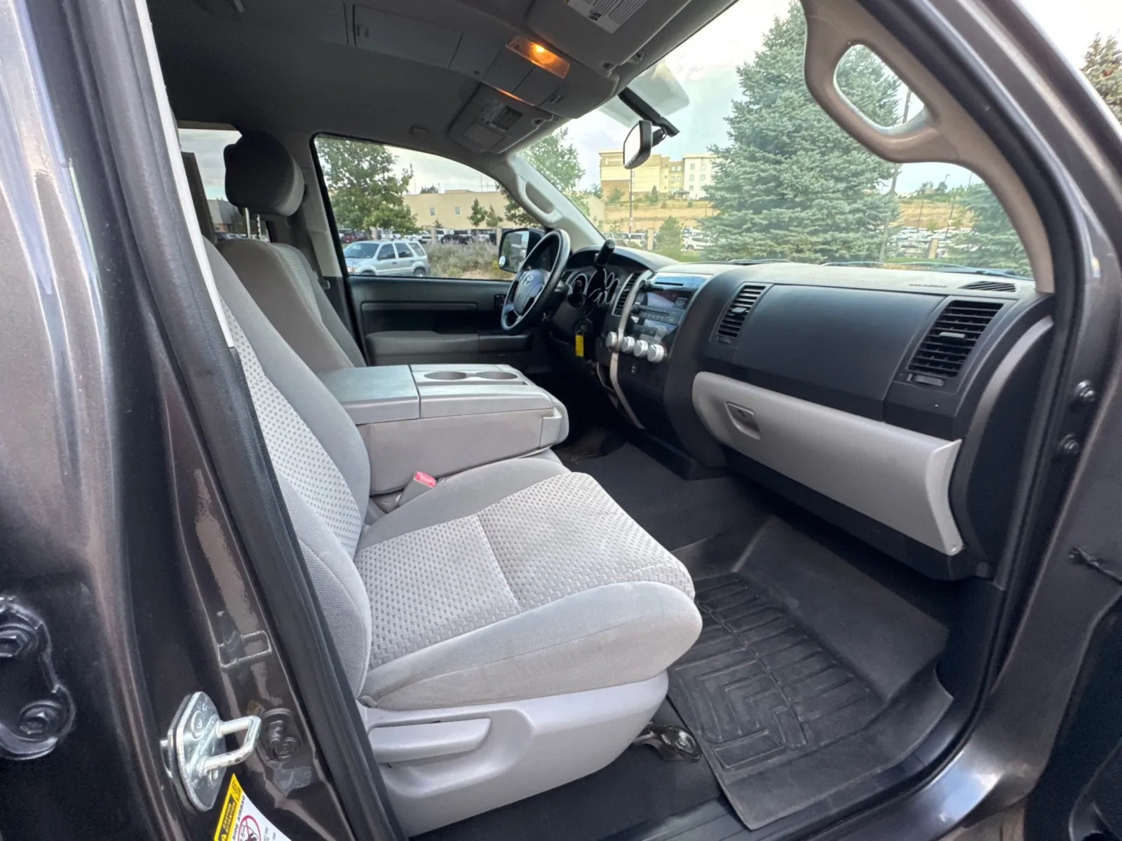 Toyota Tundra photo 14
