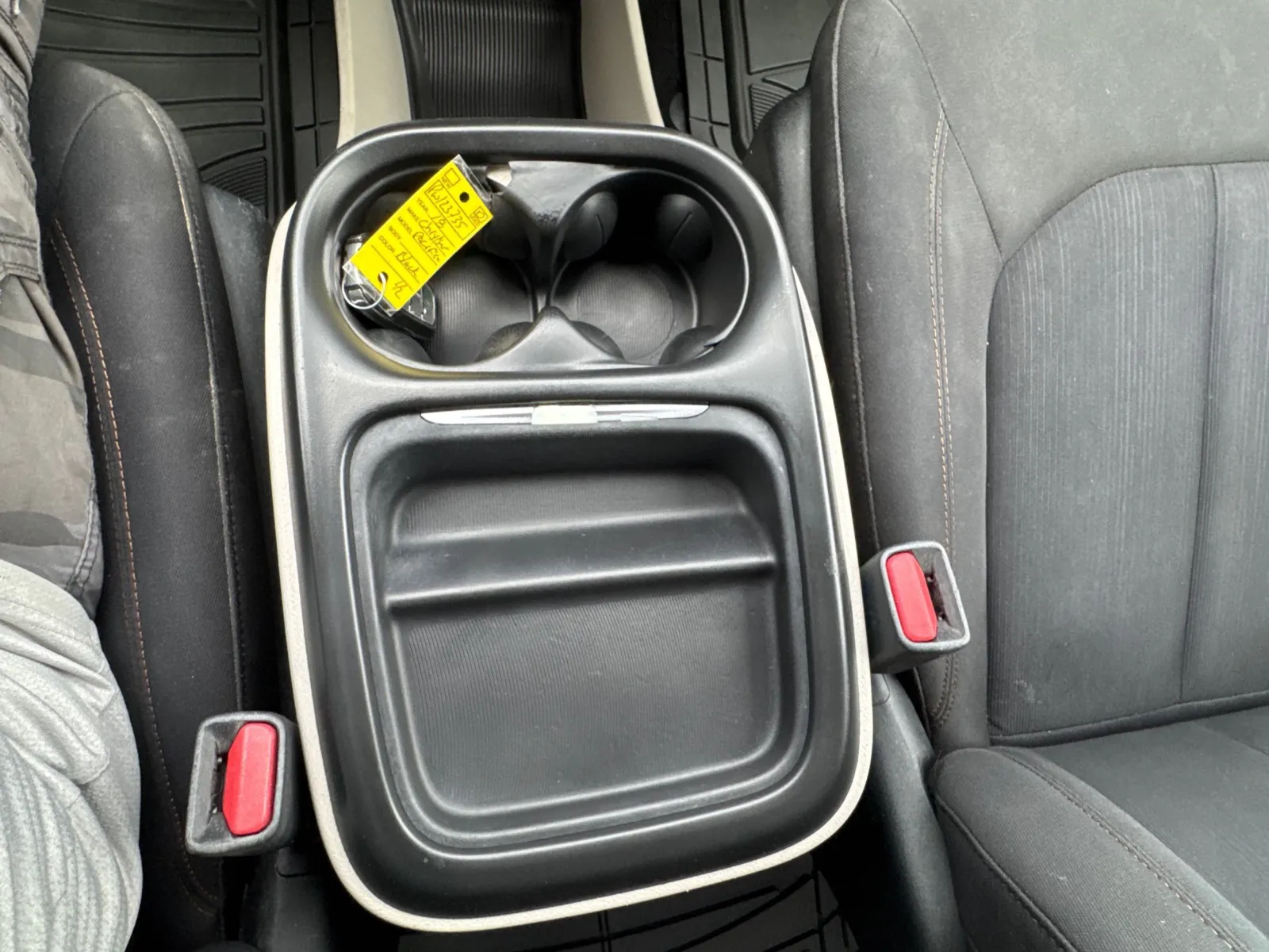 Chrysler Pacifica photo 33