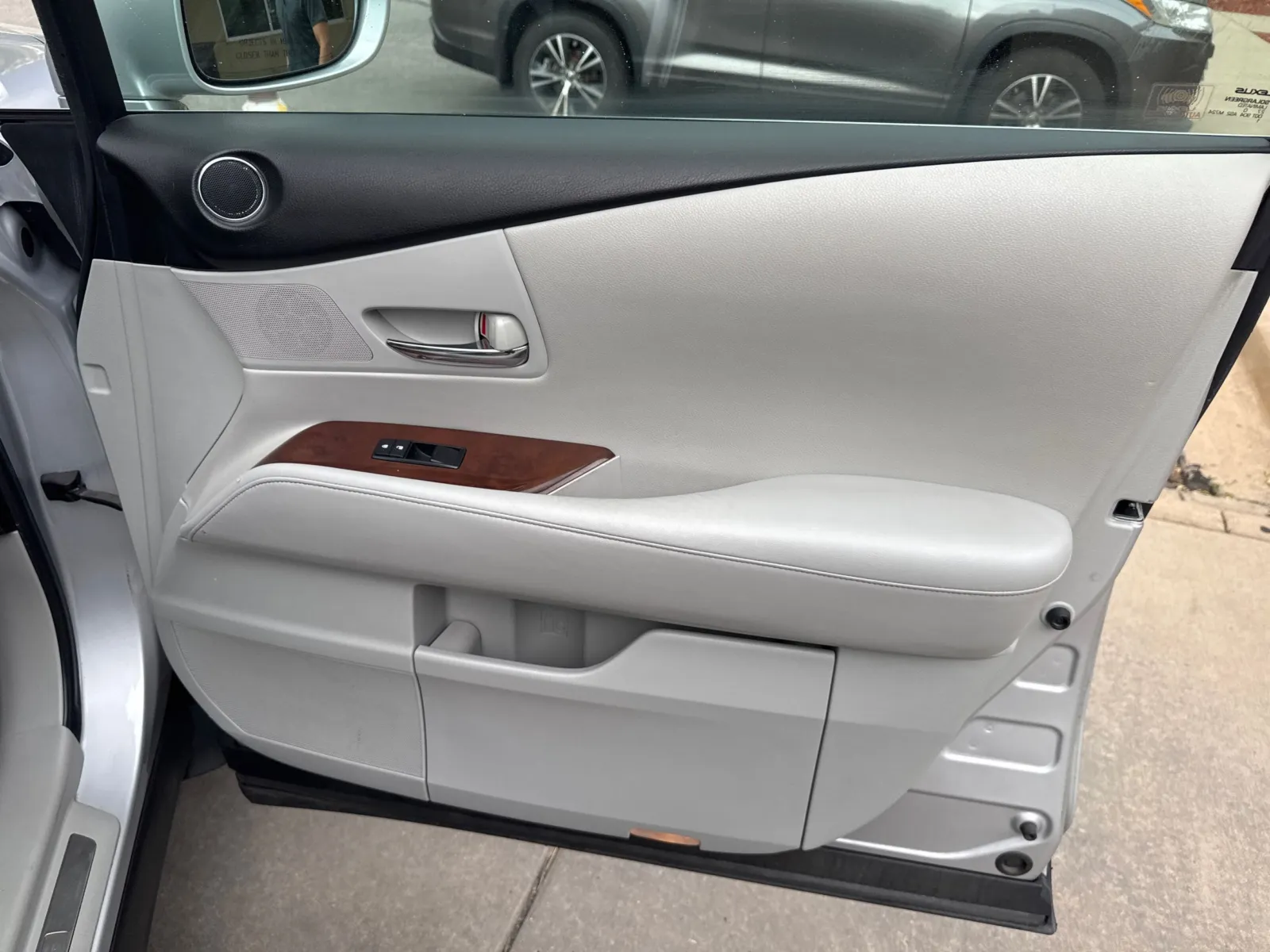 Lexus RX photo 15